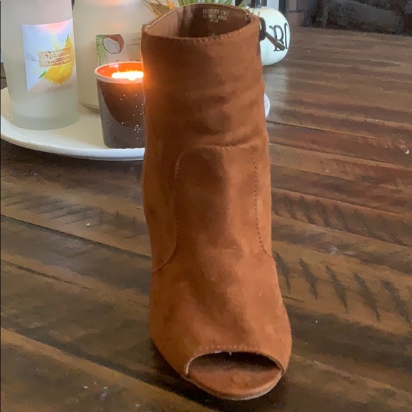 Cognac open toe booties! 🧡 - Picture 3 of 4